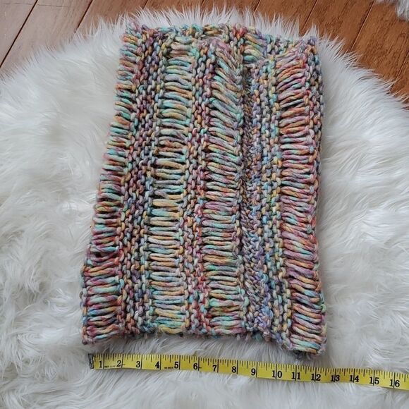 2 AEO Endless Scarves, 1 Rainbow 🌈 - Picture 6 of 11